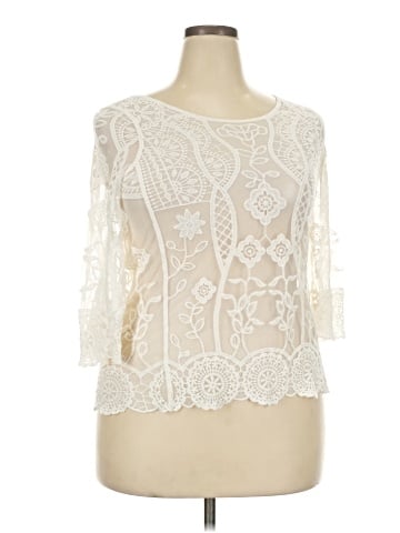 Xhilaration 3/4 Sleeve Top (view 1)