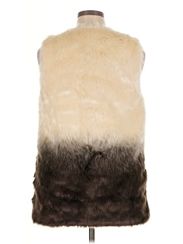 Jolt Faux Fur Vest (view 2)