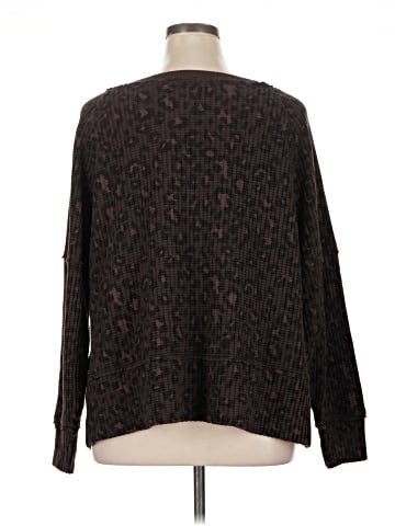 American Eagle Outfitters Pullover Sweater (view 2)