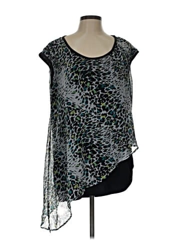 IGIGI Sleeveless Blouse (view 1)