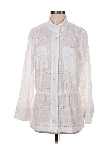 Maurices Long Sleeve Button-Down Shirt (view 1)