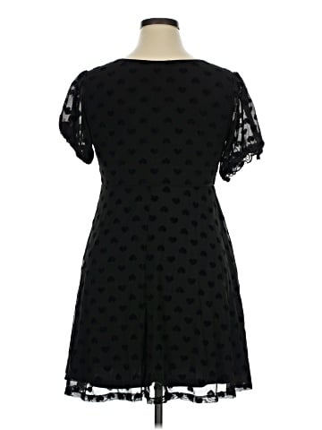 Hot Topic Casual Dress (view 2)