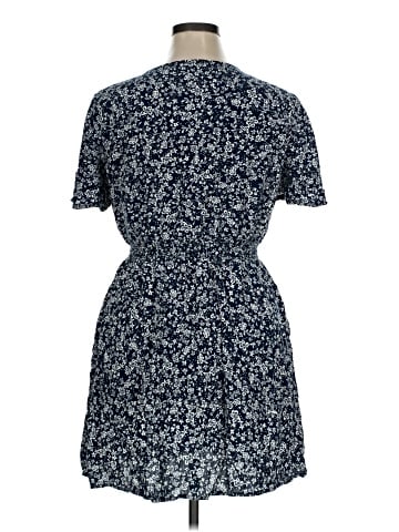 Luxology Casual Dress (view 2)
