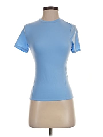 Lululemon Athletica Short Sleeve T-Shirt (view 1)