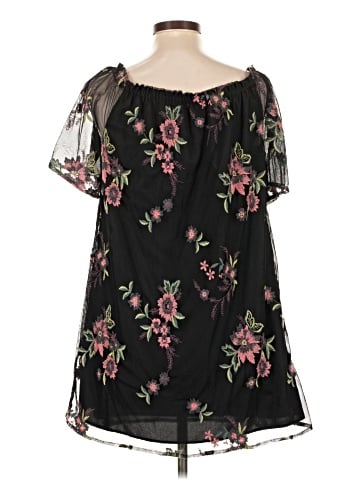 BB Dakota Short Sleeve T-Shirt (view 2)