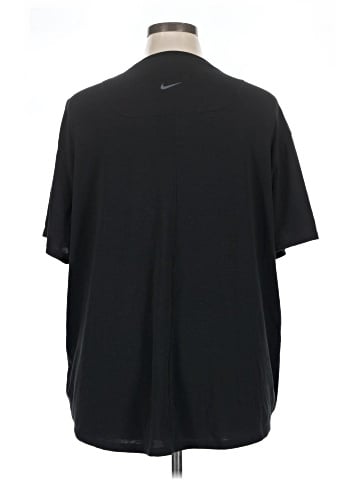 Nike Short Sleeve T-Shirt (view 2)