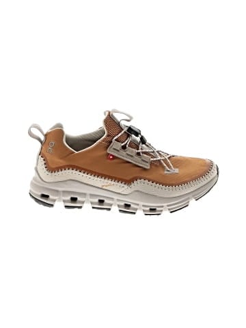 On Cloud Sneakers (view 1)