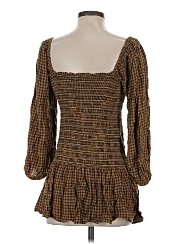 Urban Outfitters Casual Dress (view 2)