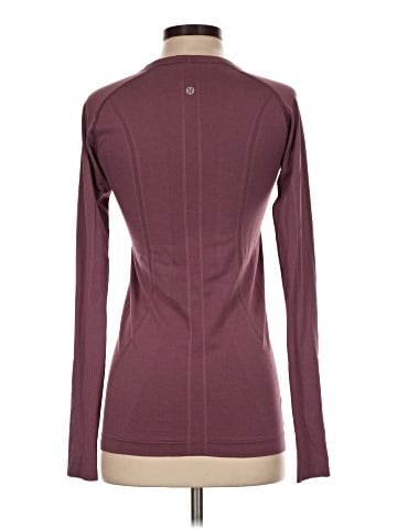 Lululemon Athletica Long Sleeve T-Shirt (view 2)
