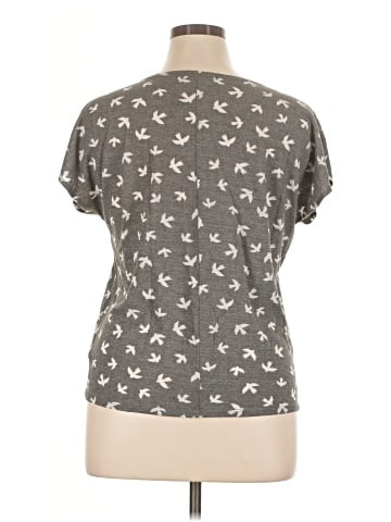Forever 21 Plus Short Sleeve T-Shirt (view 2)