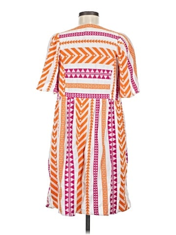 Old Navy Casual Dress (view 2)