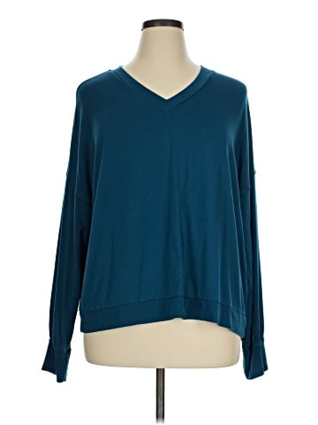 Candace Cameron Bure Pullover Sweater (view 1)