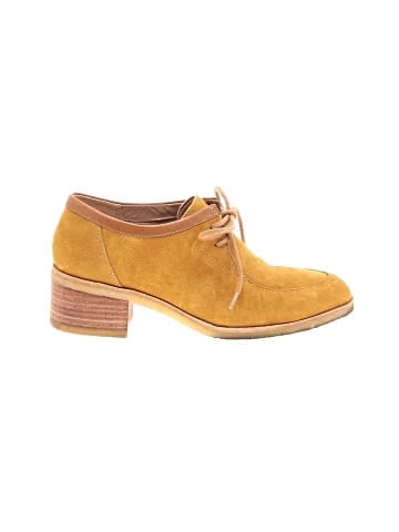 Clarks Heels (view 1)