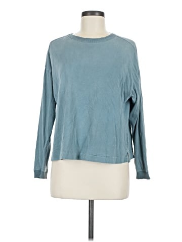 Old Navy Long Sleeve T-Shirt (view 1)