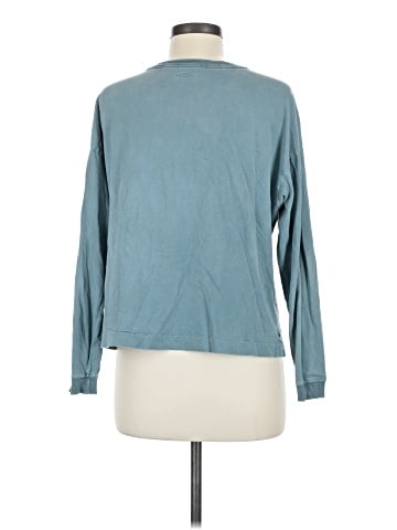 Old Navy Long Sleeve T-Shirt (view 2)