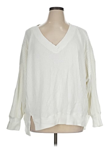 American Eagle Outfitters Pullover Sweater (view 1)
