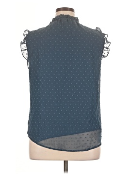Unbranded Sleeveless T-Shirt (view 2)