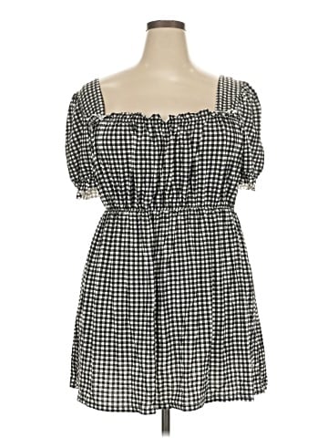 Boohoo Casual Dress (view 1)