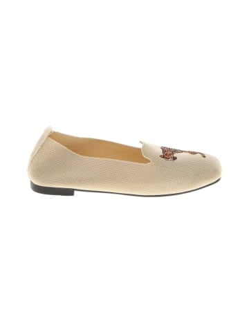 Unbranded Flats (view 1)