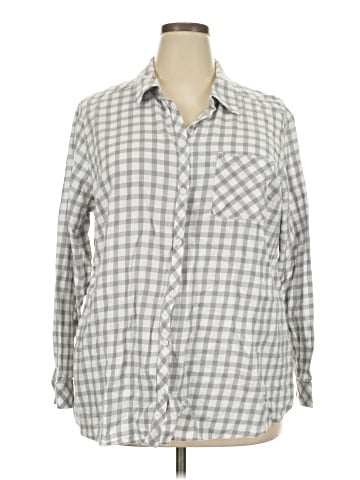 Croft & Barrow Long Sleeve Button-Down Shirt (view 1)