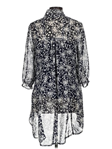 Papillon 3/4 Sleeve Blouse (view 2)