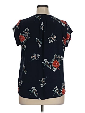 Fun2Fun Short Sleeve Blouse (view 2)