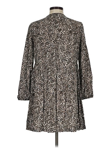 Old Navy Casual Dress (view 2)
