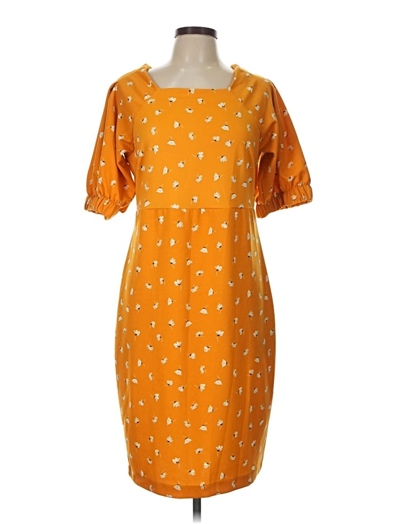 Pre-owned Daisy Fuentes Casual Dress In Orange