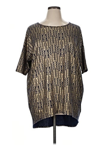 Lularoe Short Sleeve T-Shirt (view 1)