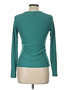 Old Navy Long Sleeve T-Shirt (view 2)