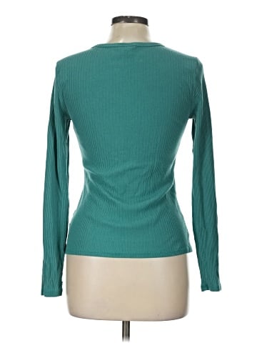 Old Navy Long Sleeve T-Shirt (view 2)