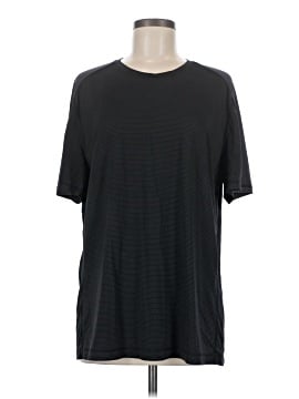 Lululemon Athletica Short Sleeve T-Shirt (view 1)