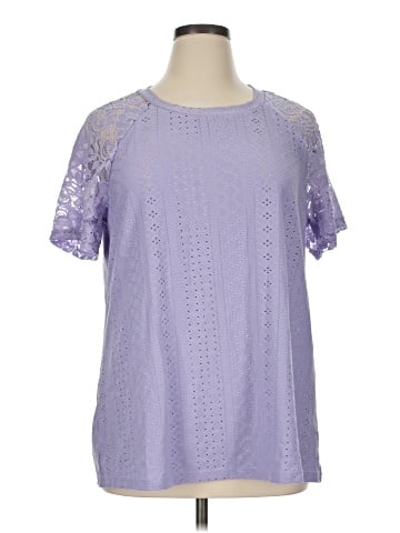 BLOOMCHIC Short Sleeve T-Shirt (view 1)