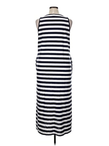 Old Navy Casual Dress (view 2)