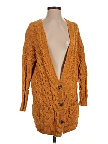 Agnes & Dora Cardigan (view 1)