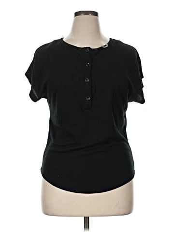 Rouge Short Sleeve Henley (view 1)