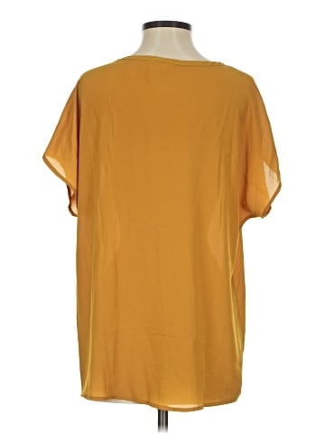 Everleigh Short Sleeve Blouse (view 2)