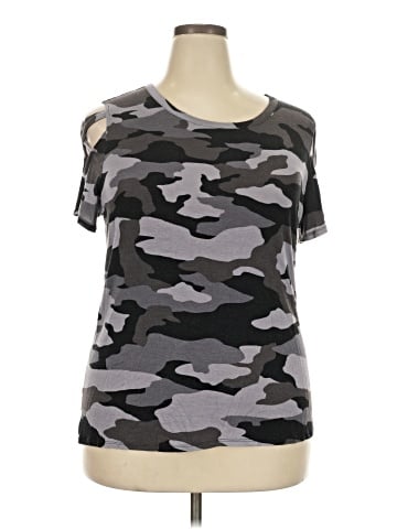 Rock & Republic Short Sleeve T-Shirt (view 1)