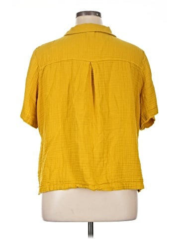 Old Navy Short Sleeve Blouse (view 2)