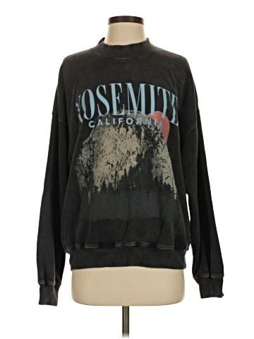 Abercrombie & Fitch Sweatshirt (view 1)