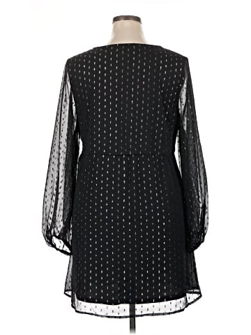 Old Navy Casual Dress (view 2)