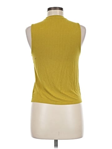 American Eagle Outfitters Sleeveless T-Shirt (view 2)