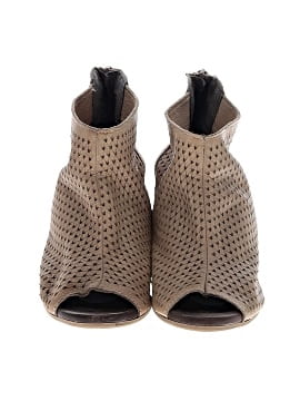 Kenneth Cole REACTION Ankle Boots (view 2)