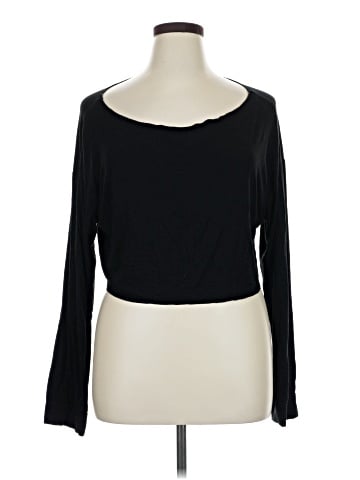 DAZY Long Sleeve T-Shirt (view 1)