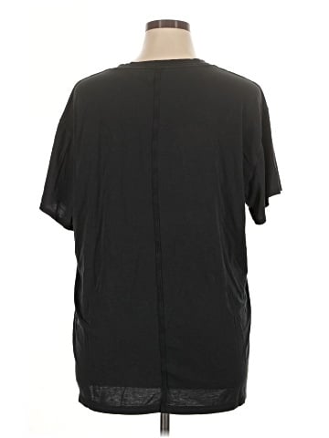 Lululemon Athletica Short Sleeve T-Shirt (view 2)