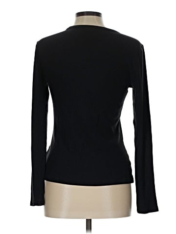 Old Navy Long Sleeve T-Shirt (view 2)