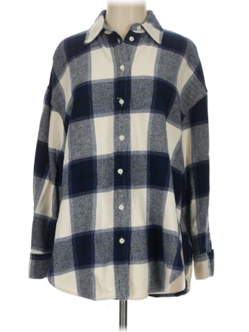 Studio M Long Sleeve Button-Down Shirt (view 1)