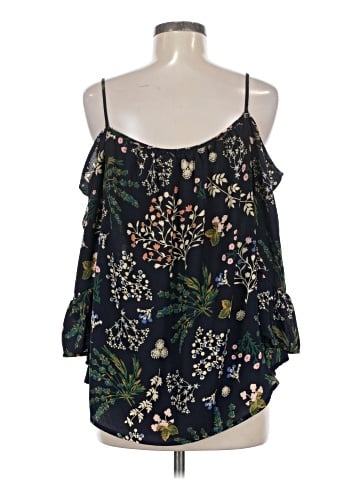 Hail3y:23 Sleeveless Blouse (view 2)