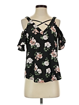 Blu Pepper Sleeveless Blouse (view 1)
