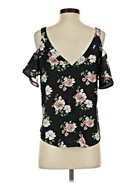 Blu Pepper Sleeveless Blouse (view 2)
